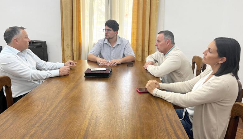 El jefe de la DDI Junín Cristian Caggiano y la cúpula policial local se reunieron con Mittelbach